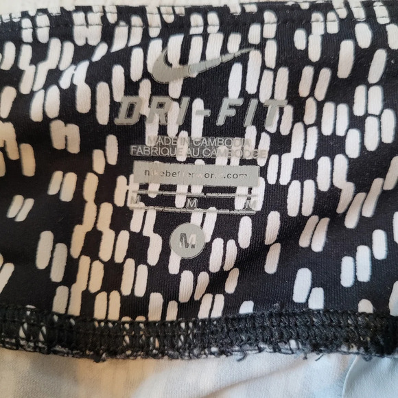 Nike Dri-Fit Black White Leggings Pocket Mesh Panel Size Medium - Picture 4 of 9